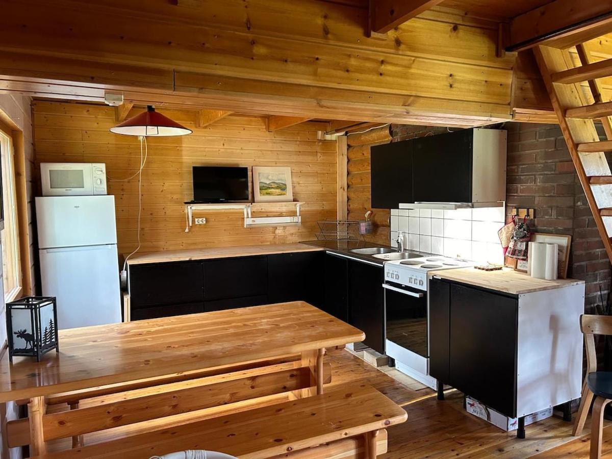Viihtyisae Moekki Riekkojen Mailla Hetassa Villa Enontekio Exterior photo